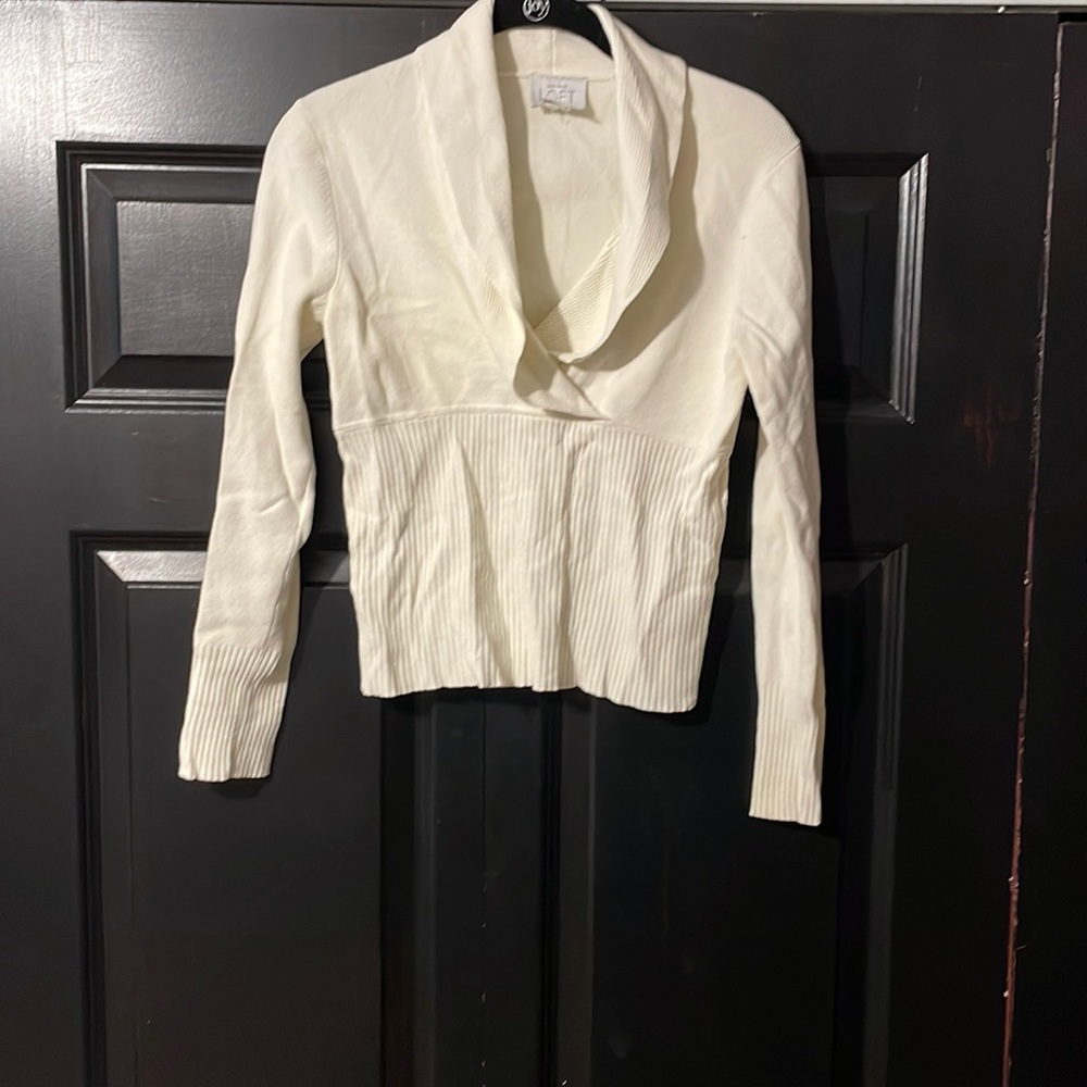 Loft women’s sweater size Medium Petite